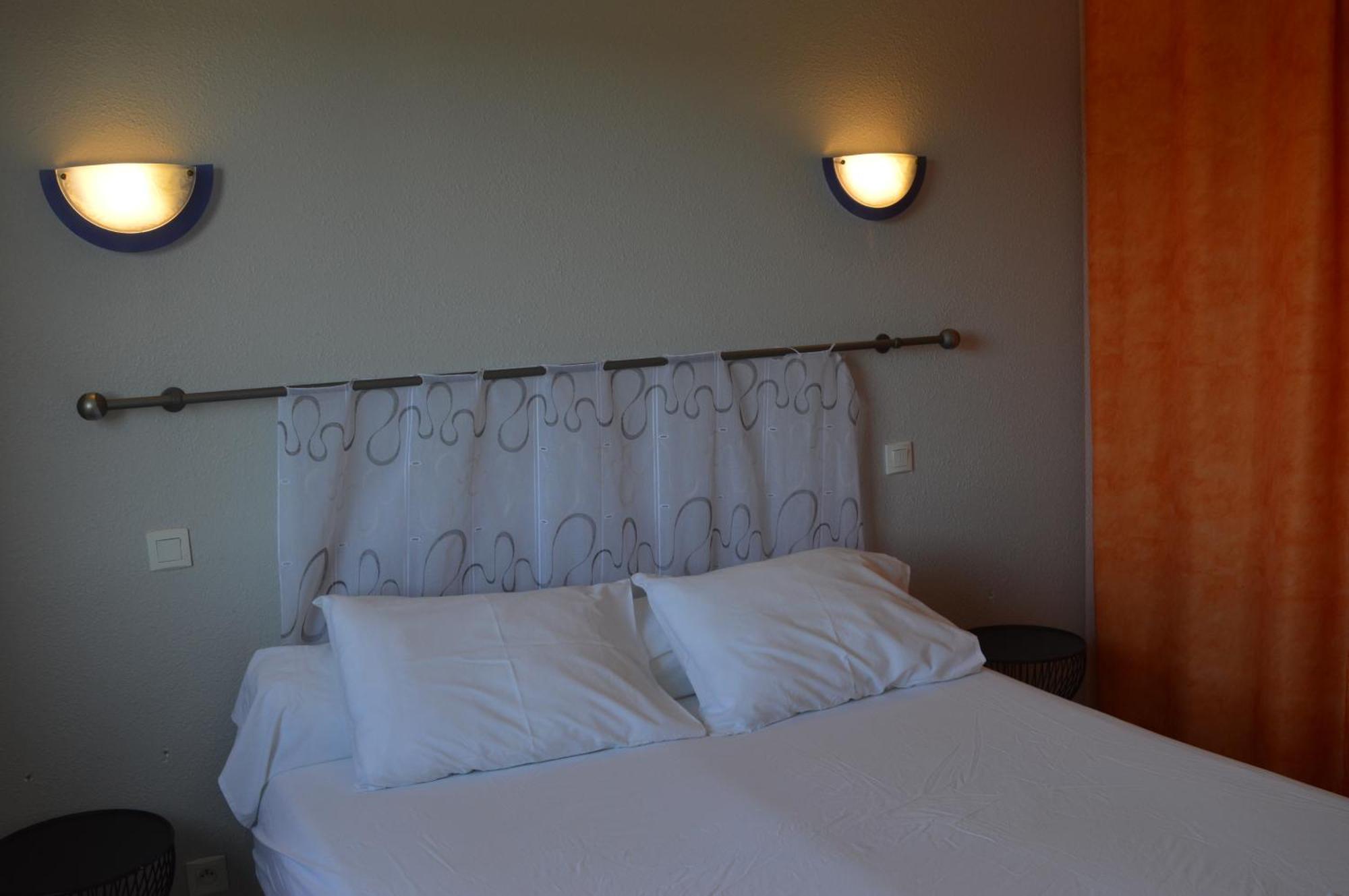 Villa Le Moulin Vallon-Pont-dʼArc Habitación foto